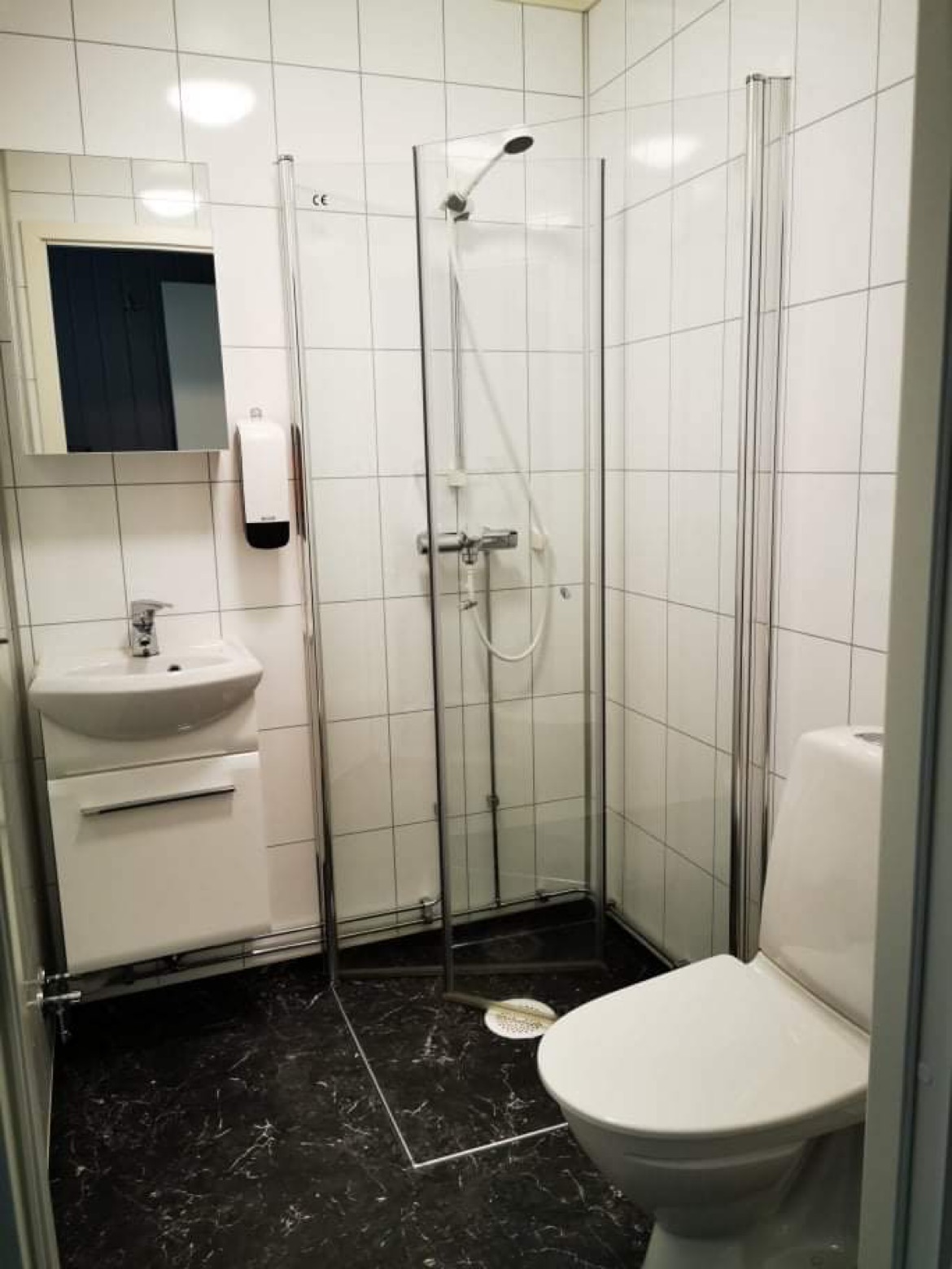 Eget bad på motellrommet 654-img-2747jpg.jpg