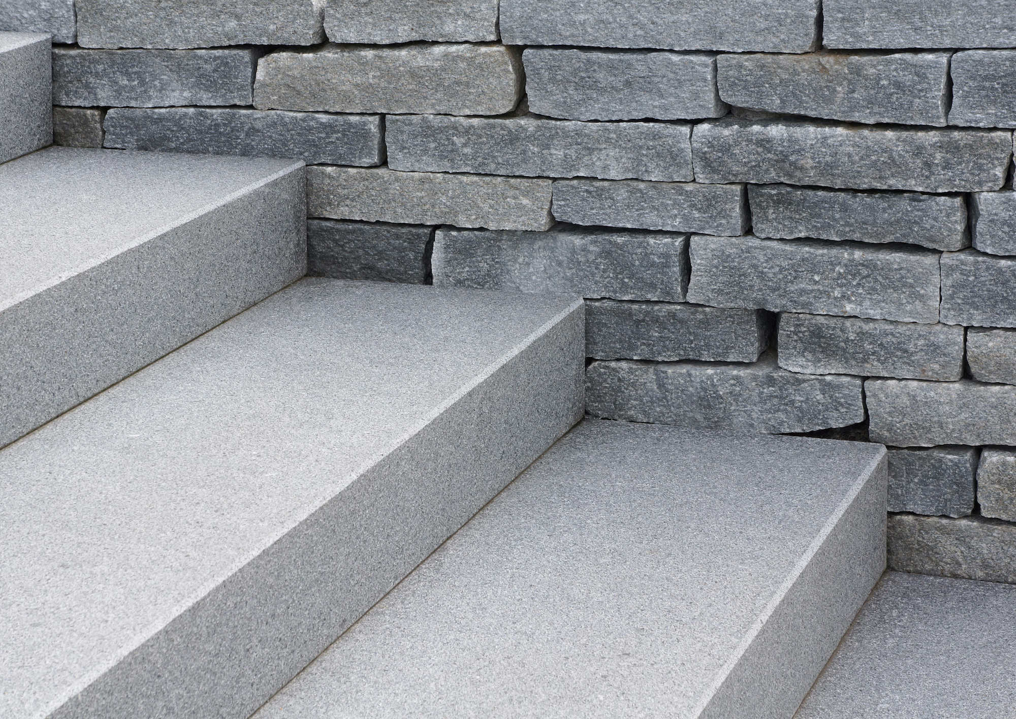 r175-naturstein-mur-trapp-kristiansund.jpeg