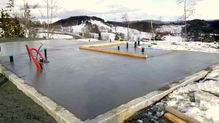 Plate på mark med ringmur i Trondheim Plate på mark med ringmur i Trondheim